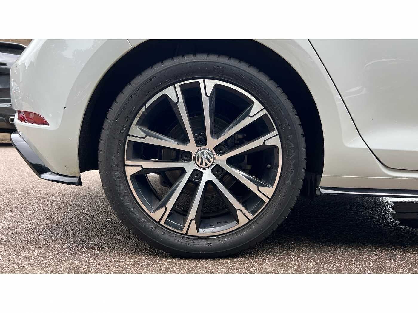 Volkswagen Golf MK7 Facelift 1.5 TSI GT EVO 130PS