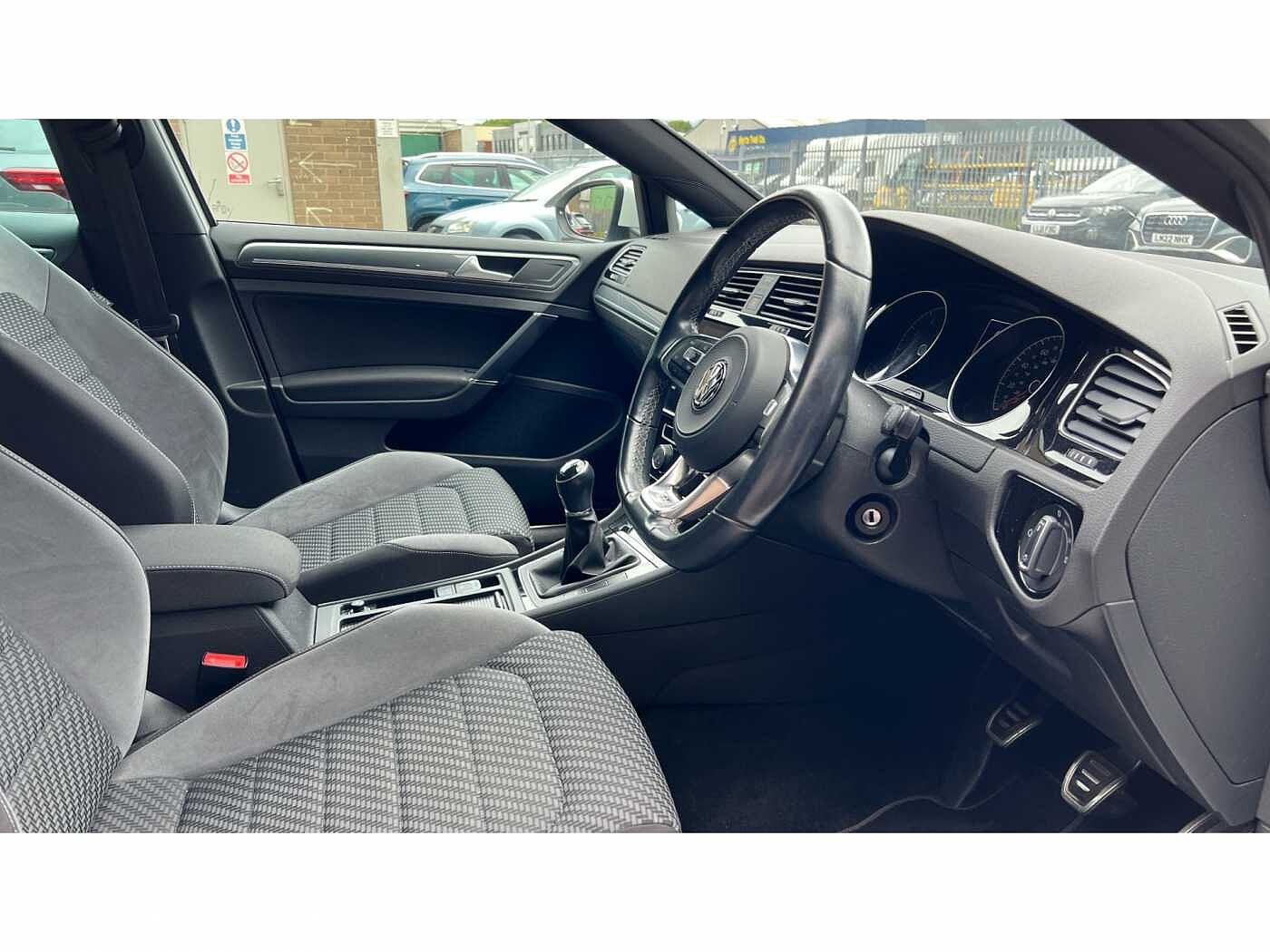 Volkswagen Golf MK7 Facelift 1.5 TSI GT EVO 130PS